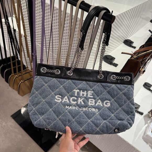 MARC JACOBS The Quilted Denim Chain Sack Bag In Light Wash Authentic‼️ - Picture 16 of 16